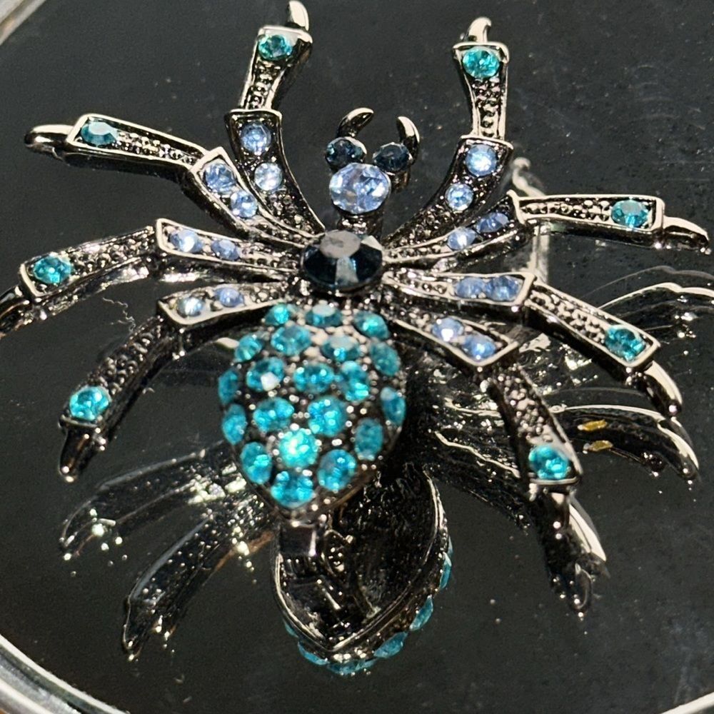Light Blue,‎ Navy Blue & Turquoise Rhinestone Spider Silver Tone Brooch